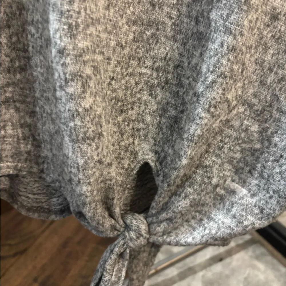 NWT ✨ Twenty Second Grey Tie-Hem Pullover with Zebra Print Shoulders- size small